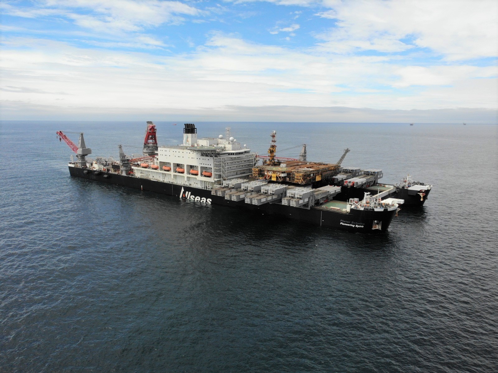 Allseas investeert in Bolte stiftlasapparaat voor Pioneering Spirit